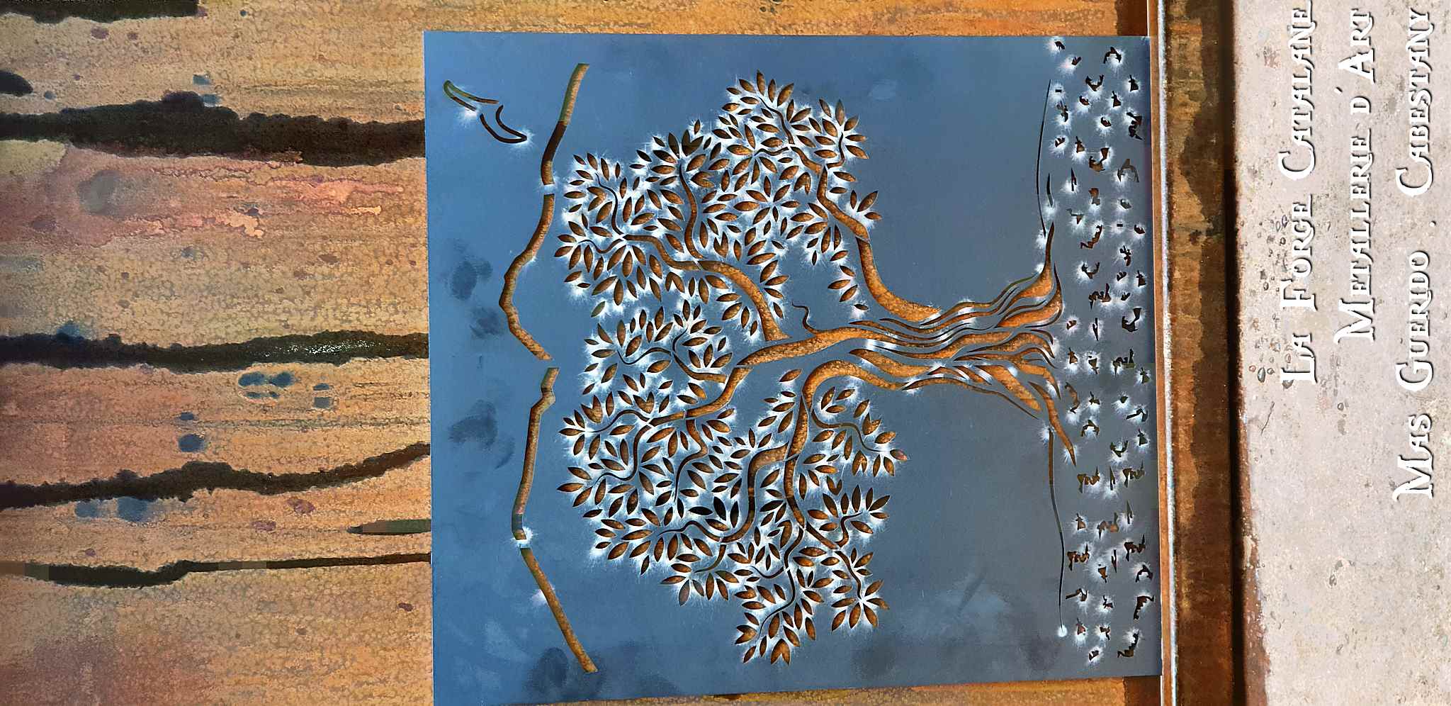 decoupe laser olivier arbre de vie forge catalane.jpg